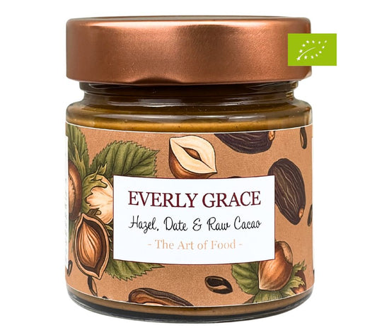 Aromatisch geröstete Bio-Haselnüsse 🌰 Datteln als natürliche Süße 🍫 Rohe Kakaonibs 🌱 100 % vegan, clean & ohne Palmöl oder Zusätze 🍯 Jetzt probieren!