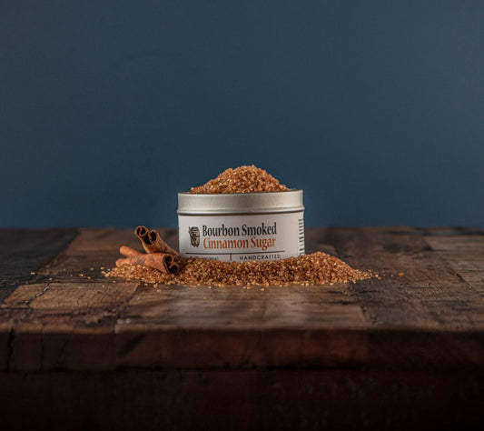 Bourbon Smoked Cinnamon Sugar von Bourbon Barrel Foods – geräucherter Zucker mit Zimt aus Kentucky. Handwerklich hergestellt, perfekt für Desserts, Kaffee & Cocktails. Süße mit Charakter!