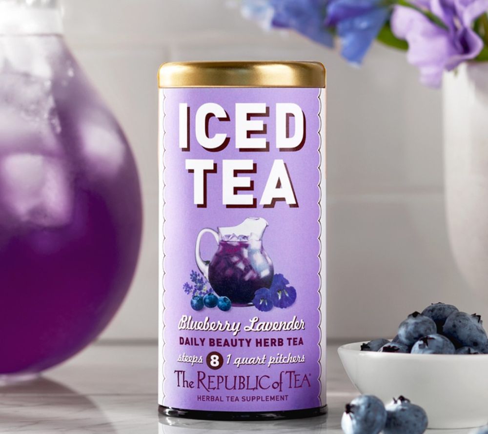 Blueberry Lavender Iced Tea 🧘♀️ Zen-Momente genießen 🫐 Lavendel & Blaubeer-Geschmack ☀️ Für sonnige Tage 🌿 Natürliche Inhaltsstoffe ✨ Jetzt probieren!