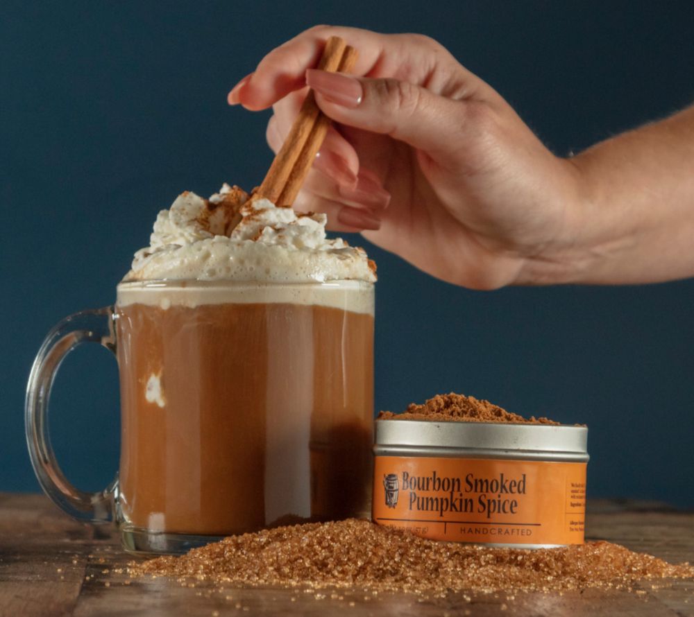 Bourbon Smoked Pumpkin Spice kaufen – rauchige Gewürzmischung mit Zimt, Muskat & Nelke. Perfekt für Latte, Desserts & herbstliche Gerichte. Jetzt online bestellen.