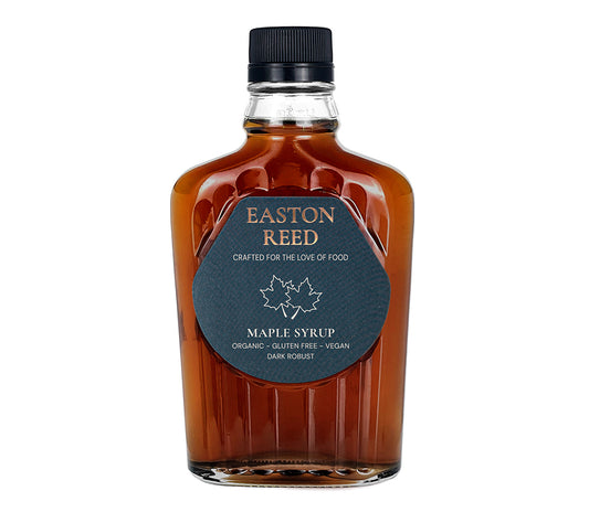 Bio-Ahornsirup Dark Robust Taste von Easton Reed kaufen – intensiver Ahornsirup aus Québec. Vegan, bio-zertifiziert und ideal für süße & herzhafte Rezepte.
