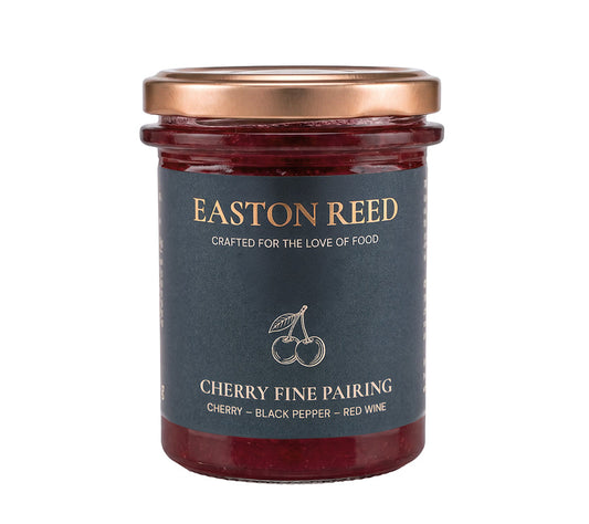 Cherry Fine Pairing von Easton Reed kaufen – Kirsch-Chutney mit schwarzem Pfeffer & Rotwein. Vegan, fruchtig-würzig & perfekt für Käseplatten, Burger und BBQ.