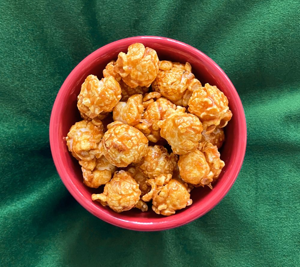 Everly Grace Christmas Cookies Popcorn kaufen | Süßes Karamell & würzige Spekulatius-Aromen | Perfekt für festliche Anlässe oder als Jahreszeit-Snack | 100 % natürlich & vegan | EU-weiter Versand