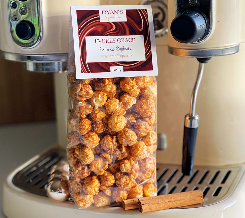 Everly Grace Espresso Euphoria Popcorn kaufen | Karamellisiertes Espresso-Popcorn | Intensiver Geschmack, 100 % vegan | Perfekt für Kaffee-Liebhaber