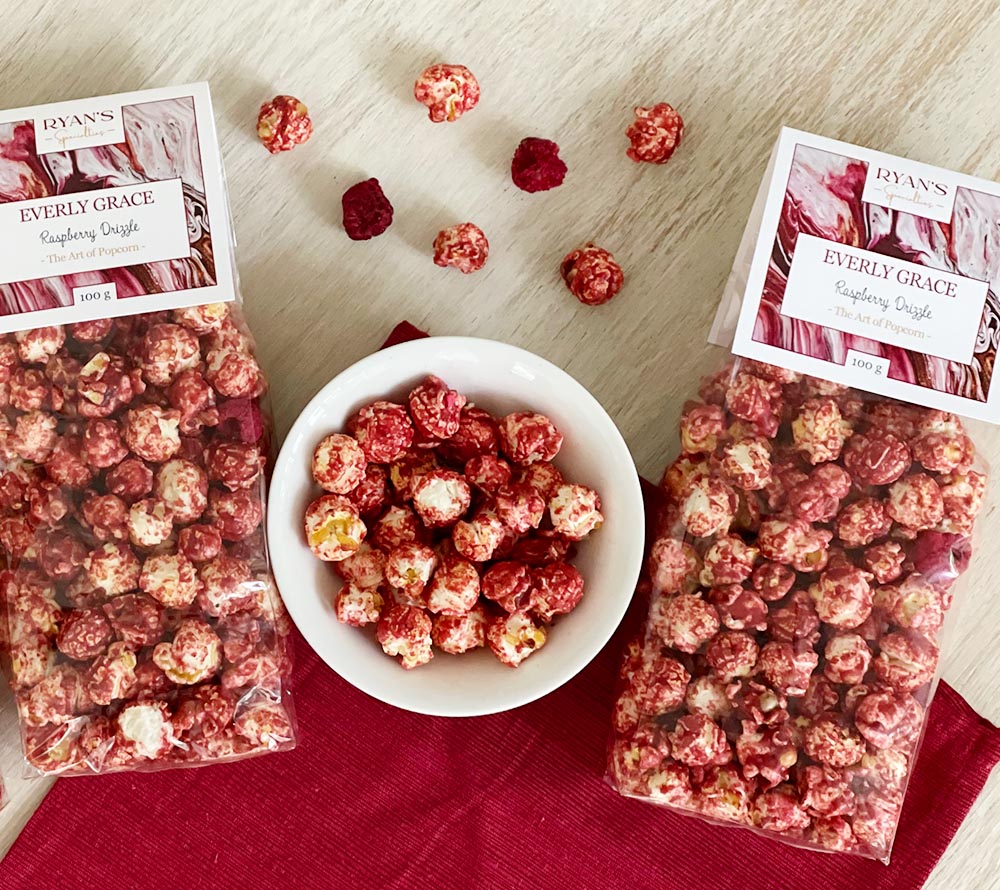 Feines Gourmet-Popcorn Raspberry Drizzle von Everly Grace ☆ Fruchtiger Himbeer-Überzug ☆ hohe Qualität ☆ 100 % vegan ☆ Jetzt probieren!