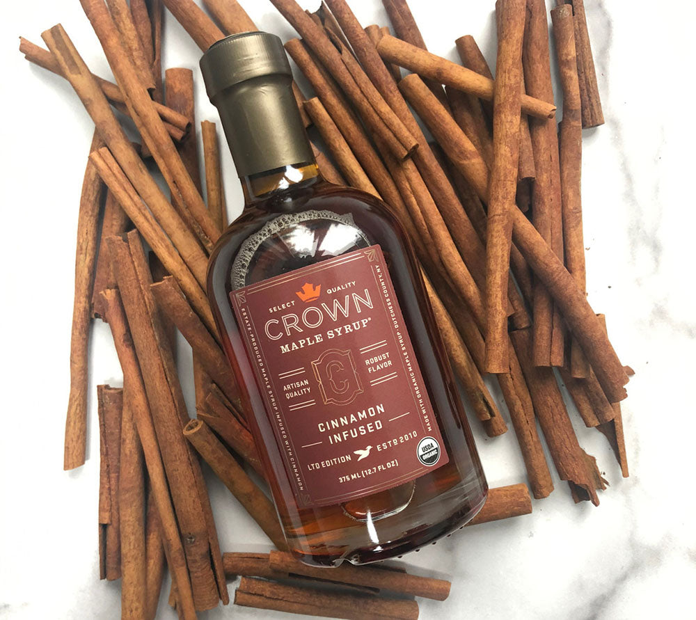 Crown Maple Cinnamon Infused Ahornsirup kaufen ☆ Bio-Qualität mit Zimt ☆ Für Pancakes, Waffeln und Desserts ☆ Mehr Sorten ☆ Jetzt probieren!