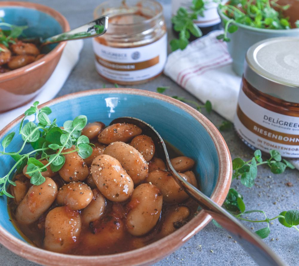Greek giant beans in tomato sauce from Deligreece
