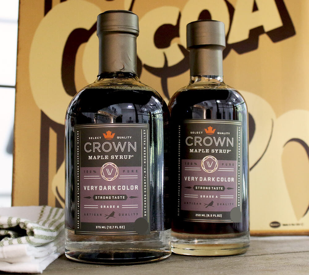 Very Dark Color Ahornsirup von Crown Maple