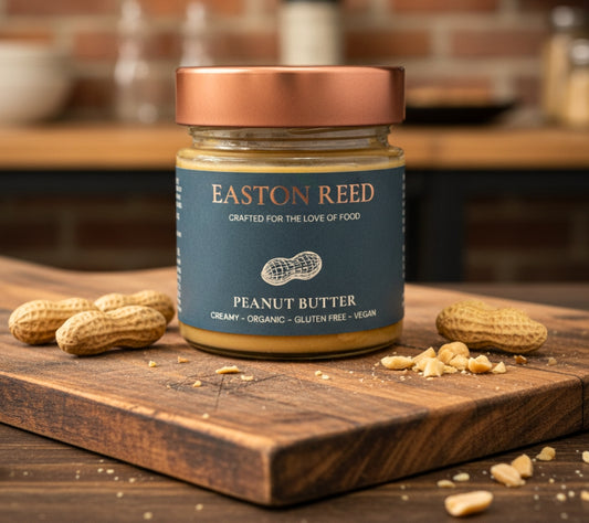100 % geröstete Bio-Erdnüsse, cremig & vegan – pur auf Brot, im Porridge oder Smoothie. Easton Reed Creamy Peanut Butter jetzt bei Madevegan kaufen!