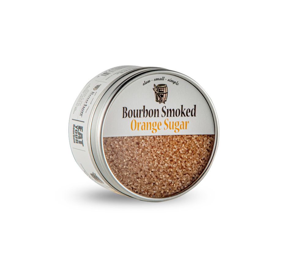 Bourbon Smoked Orange Sugar von Bourbon Barrel Foods – handgeräucherter Zucker mit Orangenschale und Eichenholzaroma aus Kentucky. Ideal für Desserts, Kaffee & Cocktails – Süße mit Charakter!