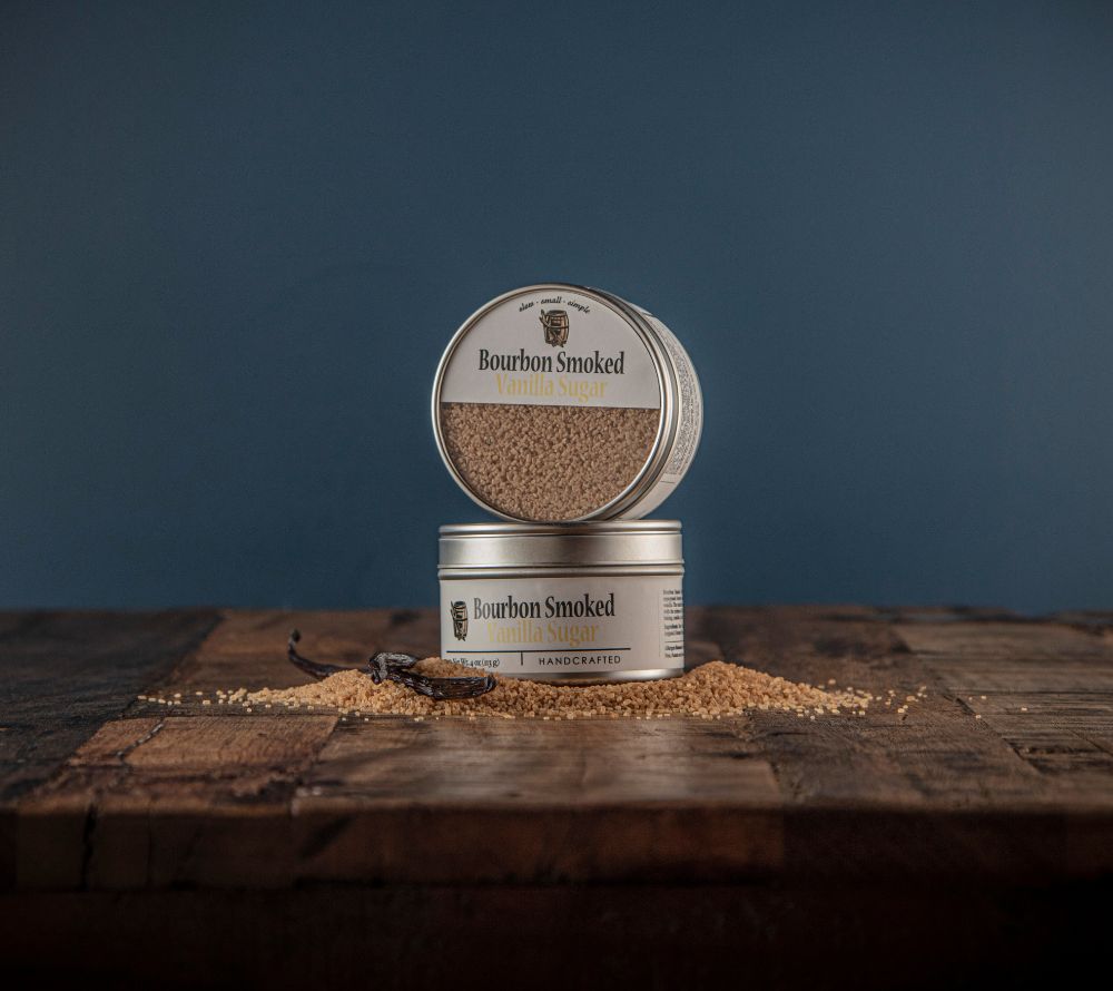 Bourbon Smoked Vanilla Sugar von Bourbon Barrel Foods – geräucherter Zucker mit echter Bourbon-Madagascar-Vanille. Perfekt für Kaffee, Desserts & Cocktails – edle Süße mit Charakter!