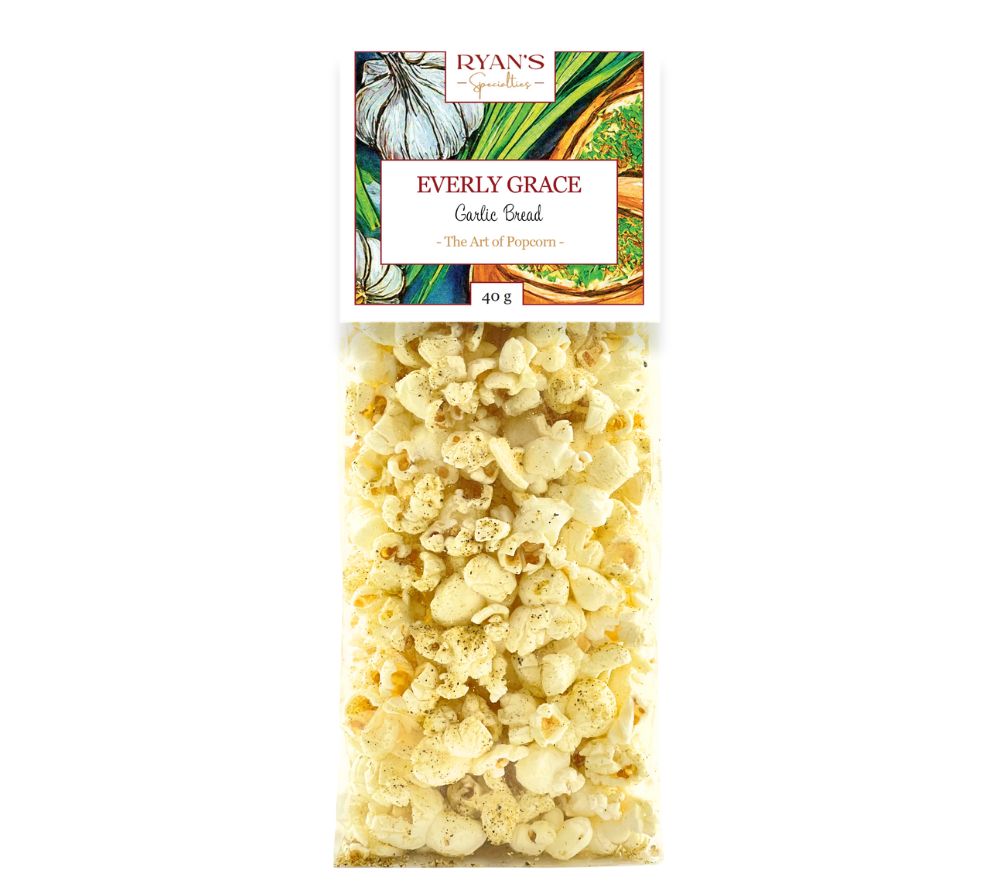 Garlic Bread Popcorn von Everly Grace – würziges Knoblauch-Popcorn, luftgepoppt und handgefertigt. Perfekt für Filmabende und Aperitif.