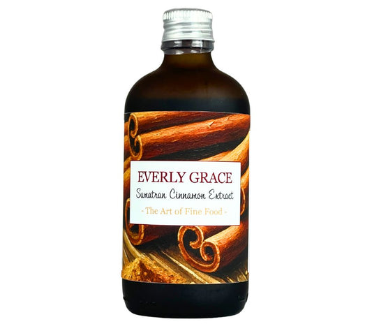 Everly Grace Organic Cinnamon Extract – intensiver Bio-Zimtextrakt aus Sumatra. Vegan, aromatisch & vielseitig für Backen, Drinks & Desserts. Jetzt online bestellen.
