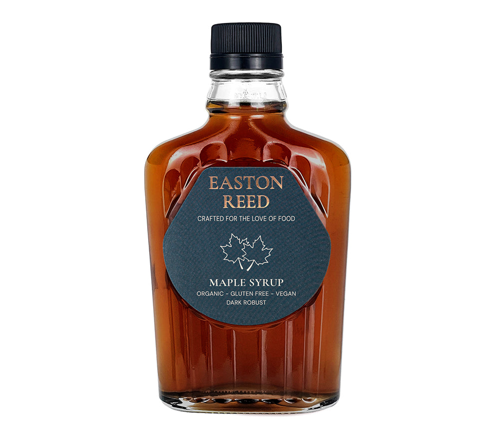 Bio-Ahornsirup Dark Robust Taste von Easton Reed kaufen – intensiver Ahornsirup aus Québec. Vegan, bio-zertifiziert und ideal für süße & herzhafte Rezepte.