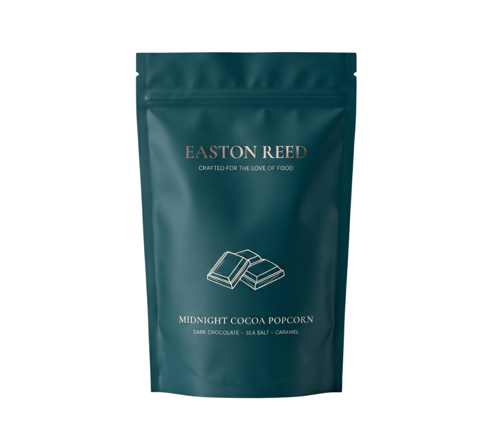 Midnight Cocoa Gourmet Popcorn von Easton Reed kaufen – Popcorn mit dunkler Schokolade, Karamell & Meersalz. Jetzt bei Madevegan entdecken
