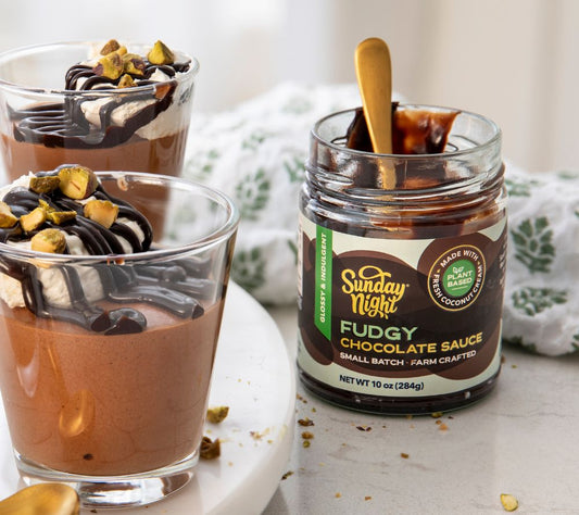 Dunkle Schokolade, extra natives Olivenöl & eine Prise Meersalz 🍫 Intensiv & fudgy 🍫 100 % vegan 🍫 Zum Dippen, Löffeln, Verfeinern 🍫 Jetzt bestellen!