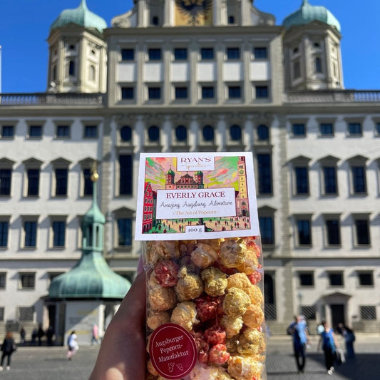 Drei handveredelte Popcorn-Sorten in einer Tüte. Knusprig, vegan & perfekt zum Probieren, Teilen oder Verschenken. Jetzt bei MadeVegan entdecken!